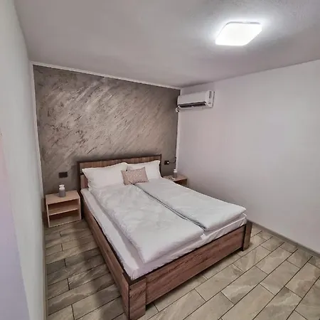 Cabana Varad Coronini Moldova Veche Exterior foto