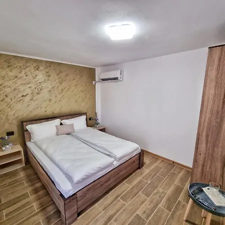 Cabana Varad Coronini Moldova Veche Exterior foto