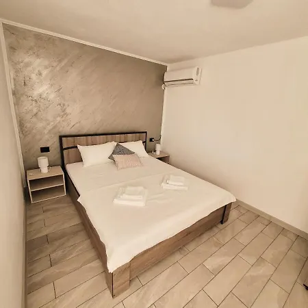 Cabana Varad Coronini Moldova Veche Exterior foto