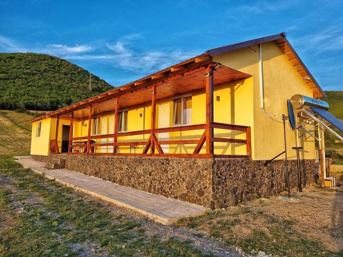 Varad Coronini Lodge